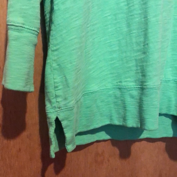 J. Crew 3/4 sleeve Women’s green top ~ medium - Picture 4 of 7